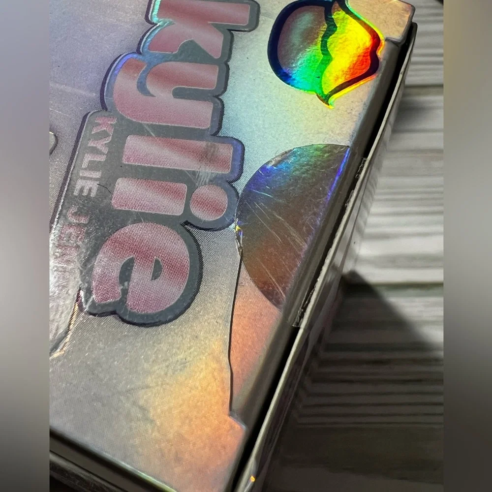 2 boxes of Kylie x Bratz mini collectibles figures Series 1‎ (each box 2 minis)